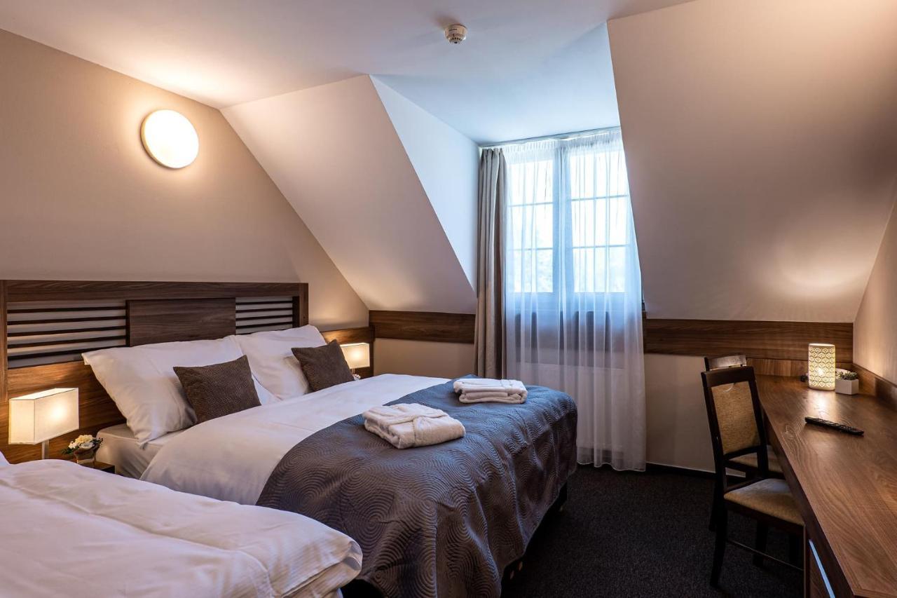 Wellness Hotel Pod Kycmolem Horni Lomna Exterior photo
